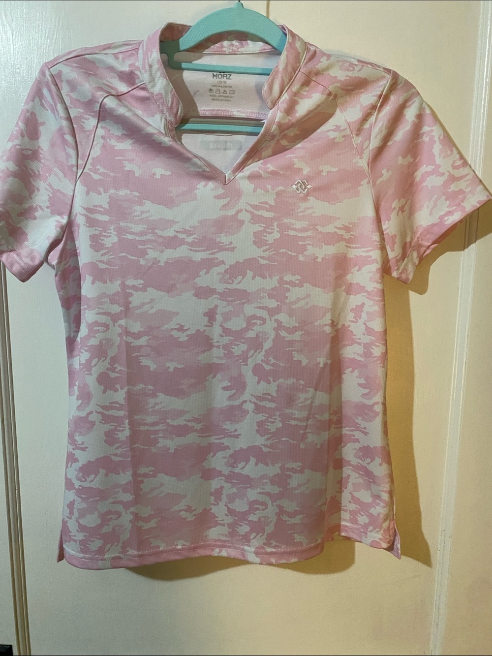 Mofiz Pink Camouflage Short Sleeve Athletic Top